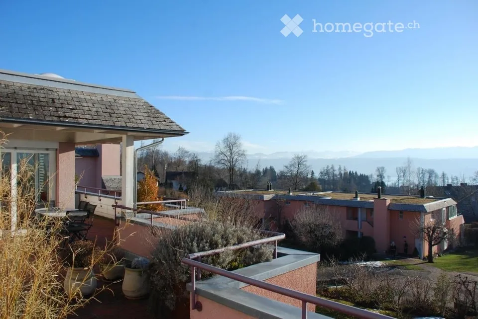 Appartamento in mansarda con vista sul lago