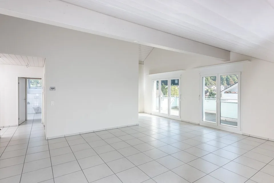 Appartement spacieux 4.5 pièces sous les toits 136m2