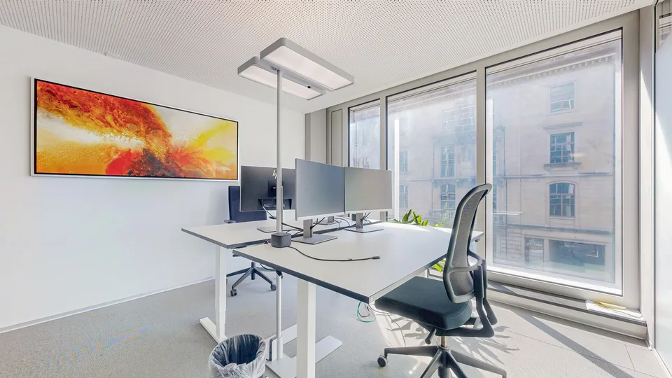 Moderne, lichtdurchflutete Bürofläche an zentraler Lage bezugsbereit und flexibel – Foto 13 von 13