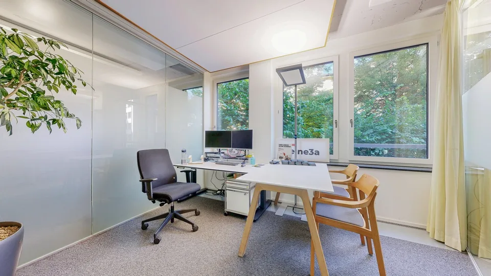 Moderne, lichtdurchflutete Bürofläche an zentraler Lage bezugsbereit und flexibel – Foto 9 von 13