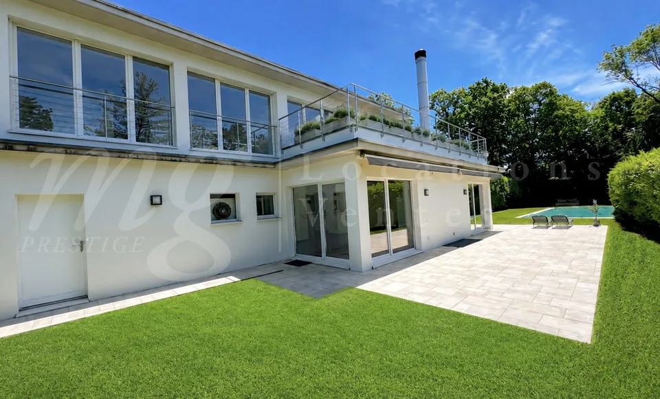 En exclusivité ! MAGNIFIQUE MAISON MODERNE DE 300 M2 AVEC GRAND JARDIN ET PISCINE