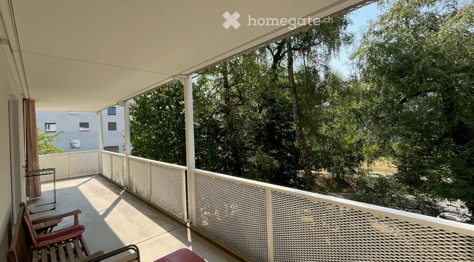 Nachmieter für zentral gelegene 3 ½- Zimmer-Wohnung mit grossem gedecktem Balkon in Wald gesucht