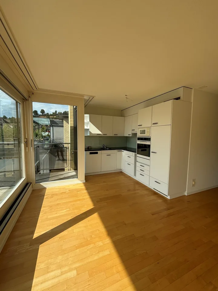 Spacious attic apartment with large terrace in the heart of Worb
