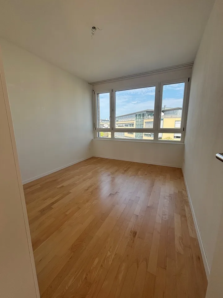 Spacious attic apartment with large terrace in the heart of Worb