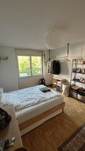 Zwischenmiete 29.09. bis 24.10. | Möbliertes WG-Zimmer,Höngg