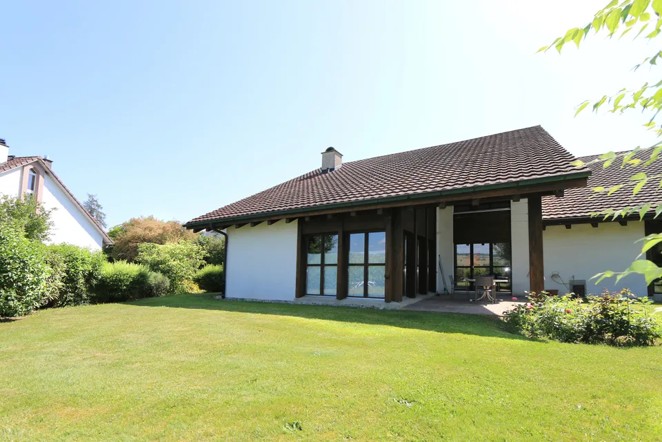 Familienfreundliches Einfamilienhaus mit grossem Garten
