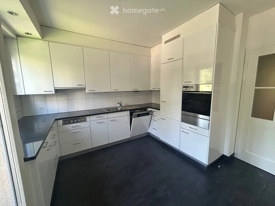 Charmante 4.5-Zimmer-Altbauwohnung mit direktem Zugang zum Garten