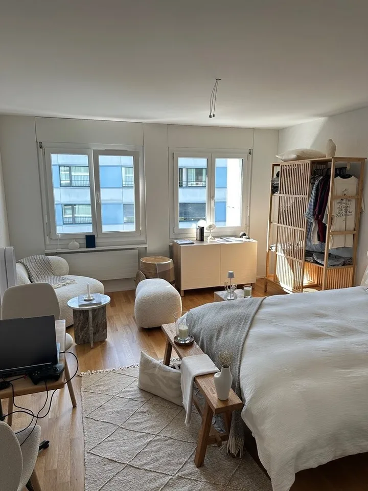 Apartment seeks single