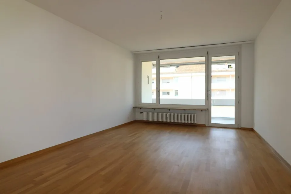 Appartement spacieux 4 ½ pièces près du centre Rauracher à Riehen, 2e étage