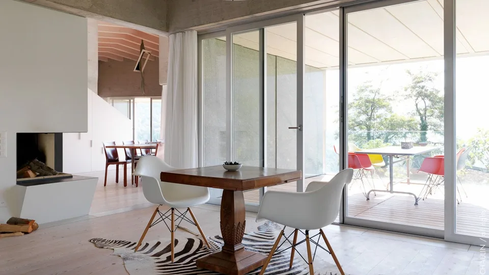 GENIUS LOCI - VILLA CON APPARTAMENTO E VISTA PANORAMICA | ARCHITEKTURV