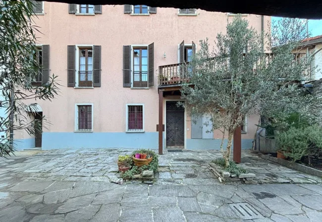8 appartamenti a reddito! a pochi km da Lugano
