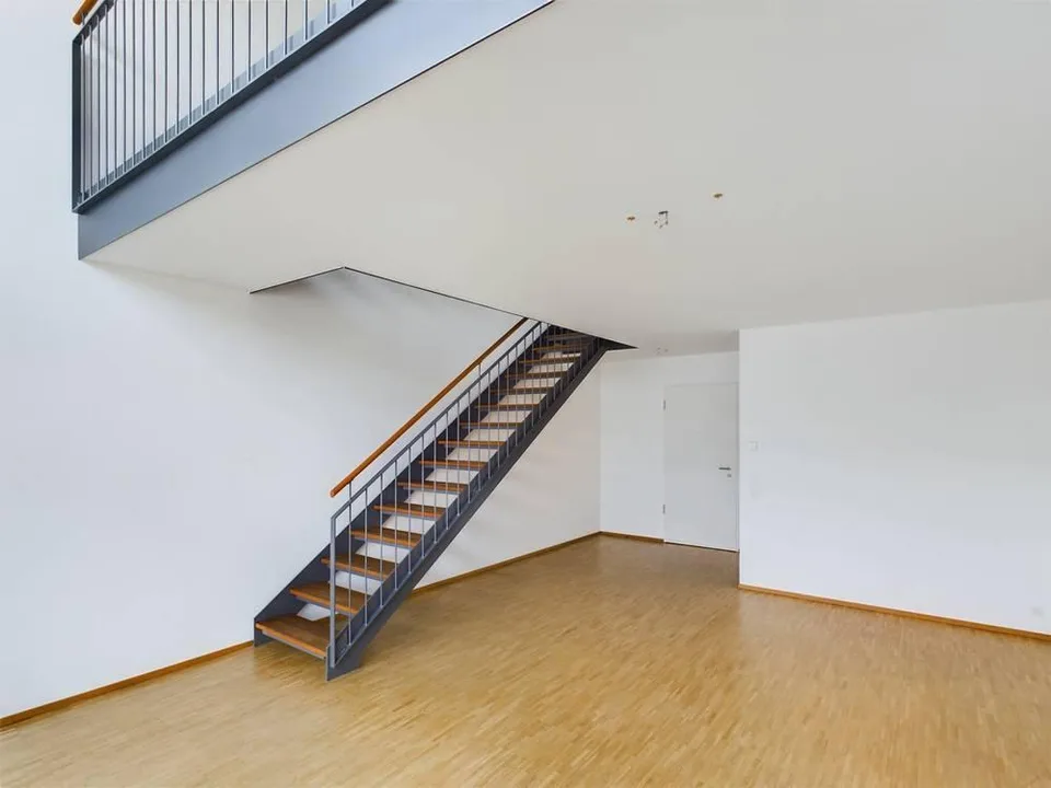 Charmant appartement à tour de 3 pièces à Zurich Oerlikon