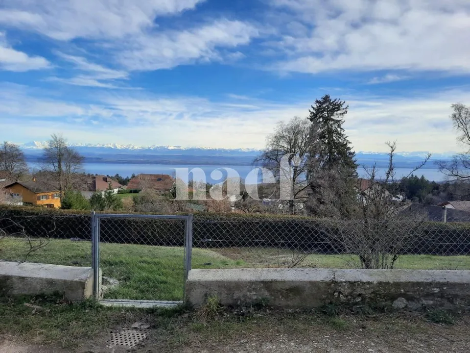 Charmanter Apartment mit 3.5 Zimmern und privatem Garten in Montmollin