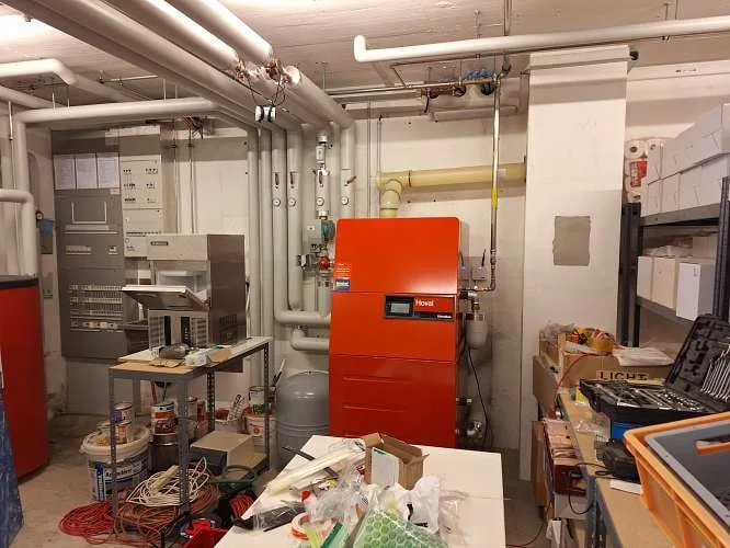 Wohnen und Arbeiten unter einem Dach? Sehr grosse Parzelle. (Tiere, lautes Hobby, Musik, etc. OK!)) – Foto 11 von 30