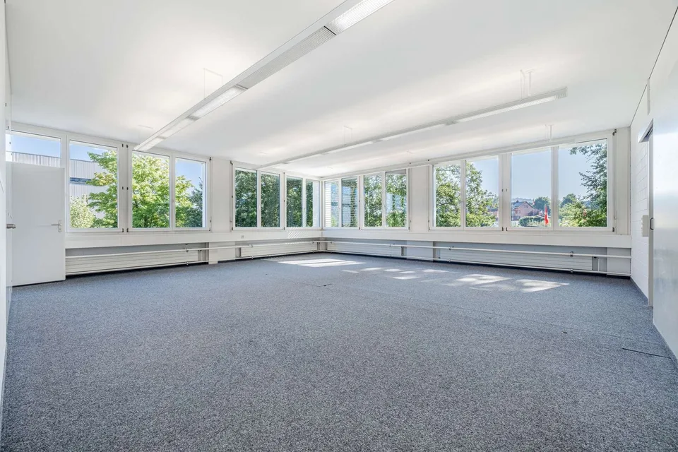 Raum für Ideen: 57 m² Bürofläche im Herzen von Winkeln, St. Gallen