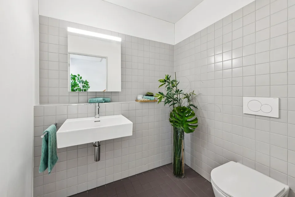 Living on three levels with private terrace and workspace – Your new home in the heart of Baden – photo 6 of 8