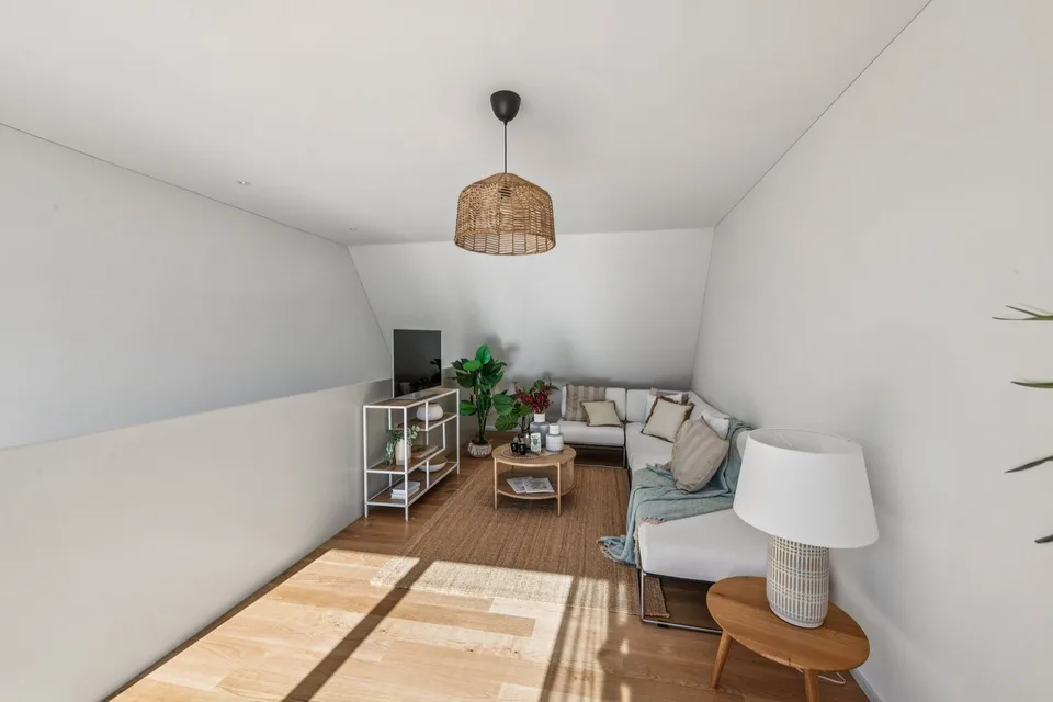 Drei Ebenen, eigener Arbeitsraum und Terrasse – mitten in Baden