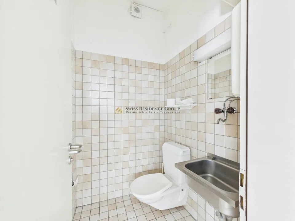 Einfamilienhaus mit 7 Zimmern, Büro, großem Garten und erheblichem Potenzial für Erweiterung – Foto 11 von 22