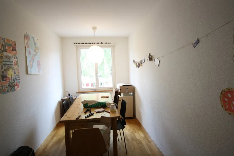 Charmante 3.5-Zimmerwohnung mit Balkon in Ostermundigen – Ab September verfügbar.