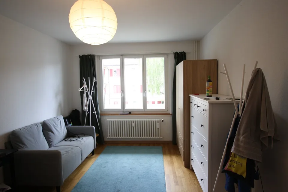 Charmante 3.5-Zimmerwohnung mit Balkon in Ostermundigen – Ab September verfügbar.