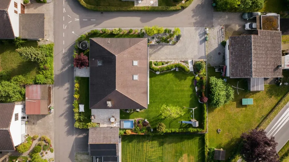 Exclusive Bungalow-Style House