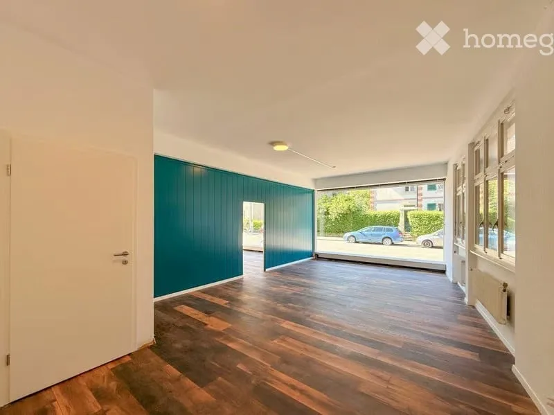 Attraktives Ladenlokal mit grosser Schaufensterfront – 92 m²