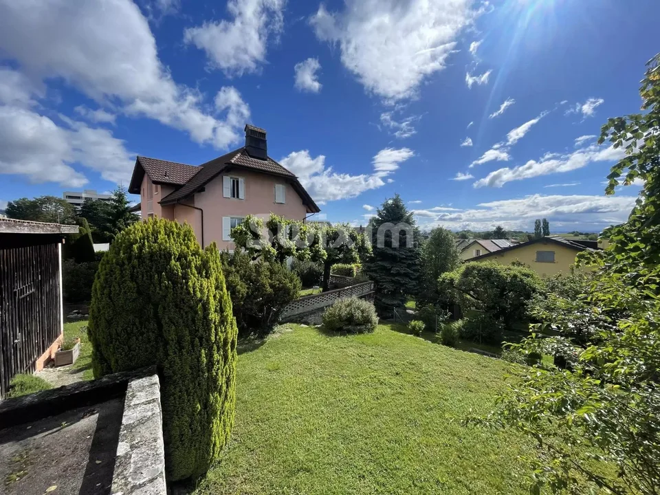 Maison mitoyenne 7 pièces avec jardin, vue sur les Alpes et le lac