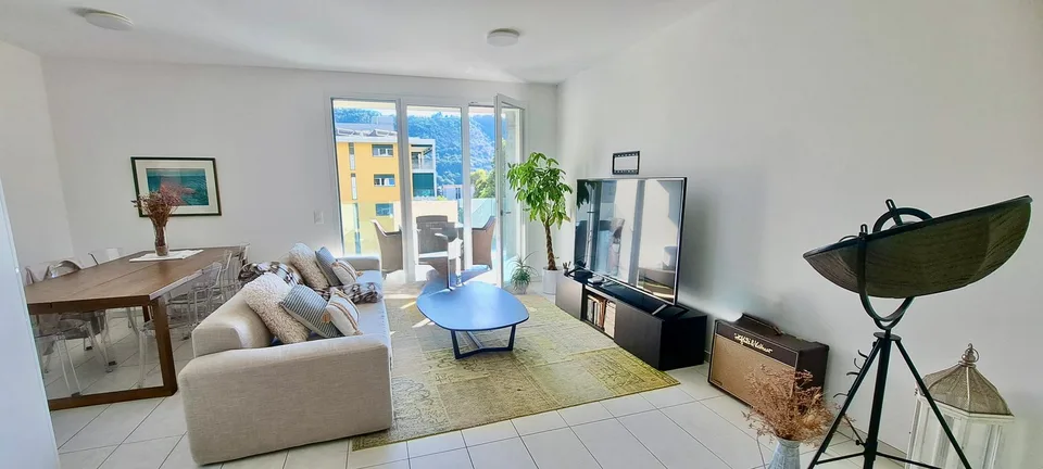 Appartement moderne 3.5 pièces avec vue panoramique à Balerna