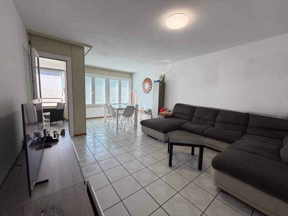 Apartment 4.5 rooms in a convenient area, close to schools in Giubiasco
