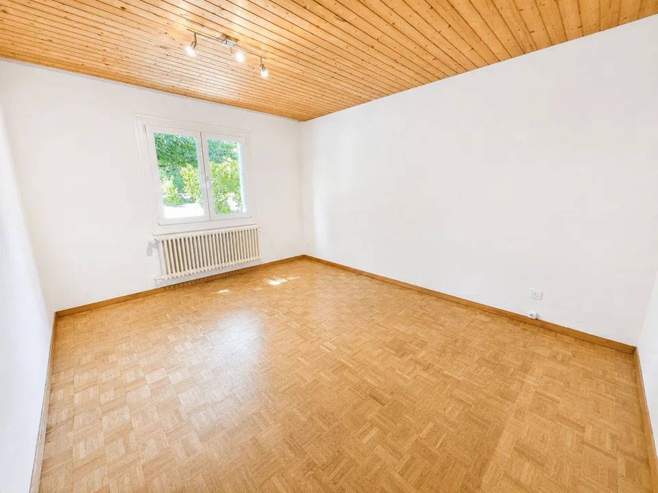 Wohnen auf einem Boden - Freistehendes 5.5-Zimmer-Einfamilienhaus an idyllisch ruhiger Lage