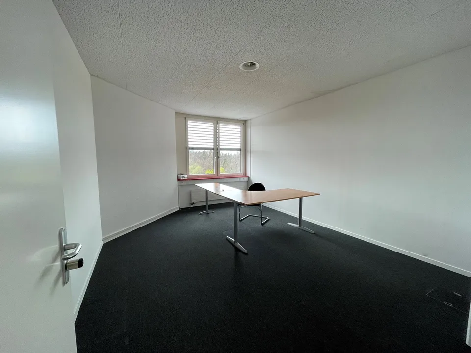 Single office with great view on the 5th floor – photo 7 of 7