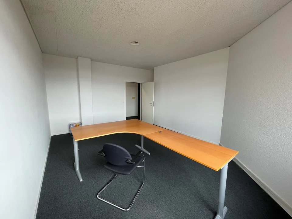 Single office with great view on the 5th floor – photo 6 of 7