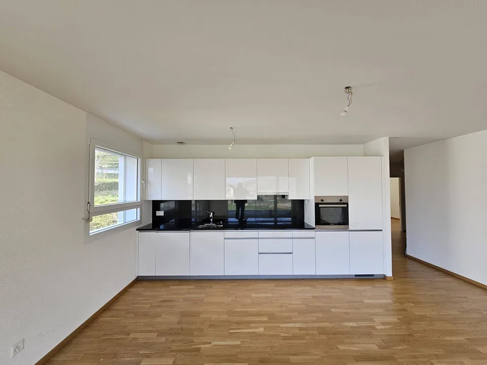 Geräumige und helle 4.5-Zimmer-Wohnung - sofort verfügbar