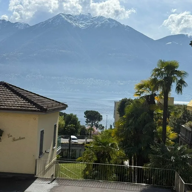 Luminoso appartamento di 2.5 locali con vista panoramica a Muralto – foto 10 di 11