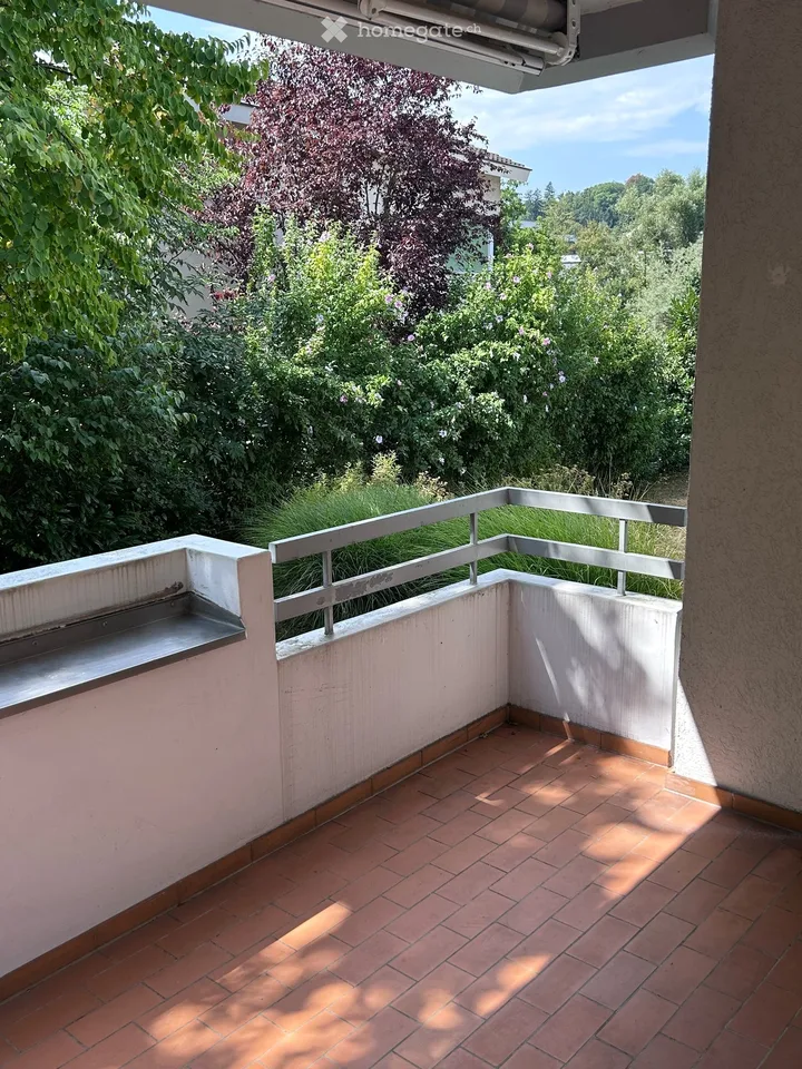 Helle 3.5-Zimmer-Wohnung mit Balkon in Binningen