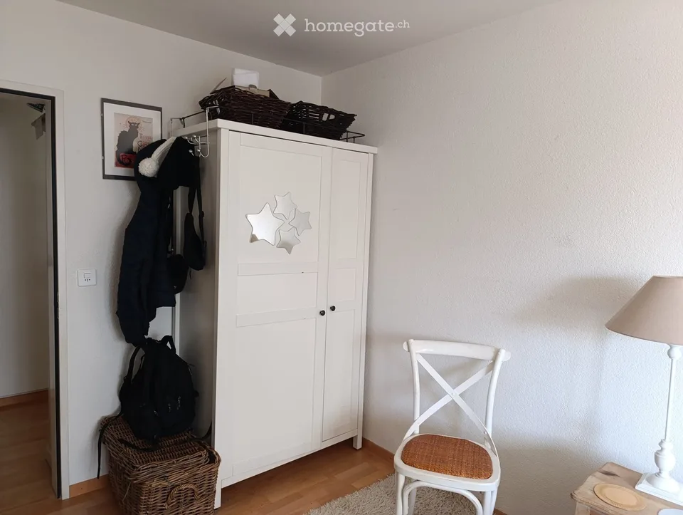 Chambre à louer, charmante, lumineuse et spacieuse avec meubles