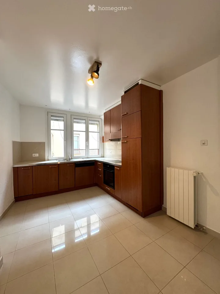 Helles 3,5-Zimmer-Wohnung im 3. Stock, Stadtzentrum