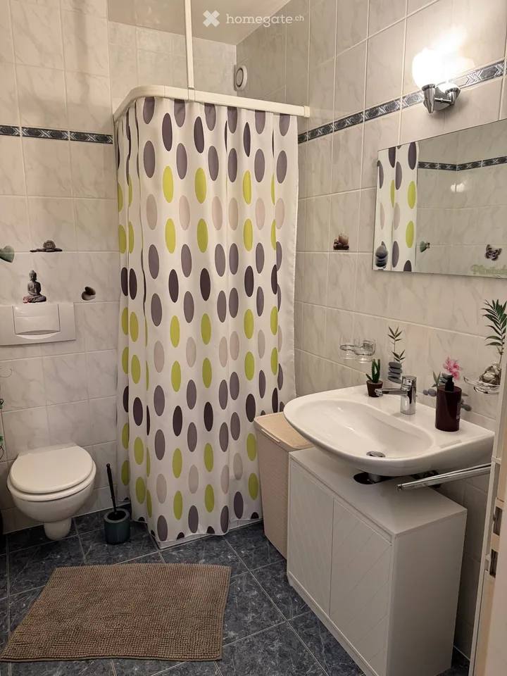 Zimmer mit Bad zu vermieten