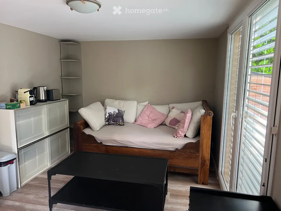 Room with independent entrance in Trélex