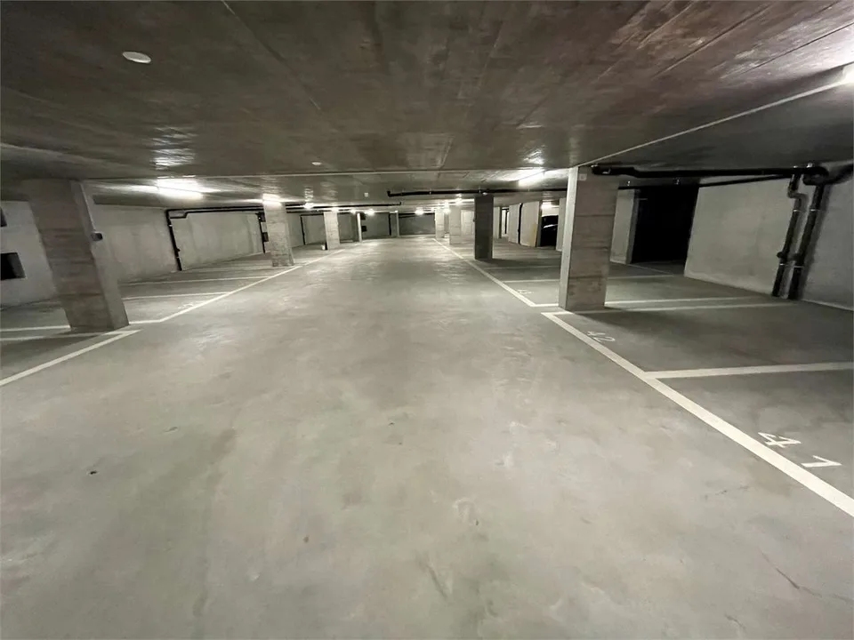 Vista aperta mozzafiato tra legno e pietra – foto 11 di 17