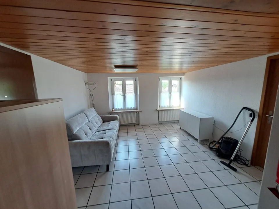 Cozy 3.5-room apartment with large, covered balcony
