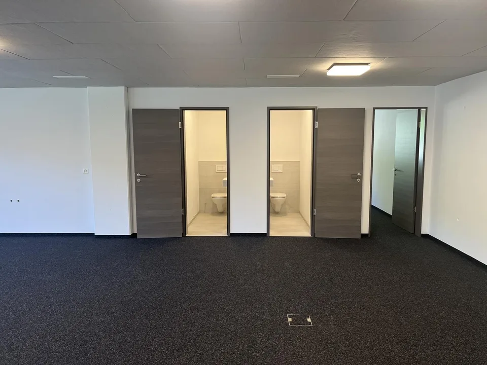 OFFERTA TOP, ufficio open-space moderno e luminoso in affitto immediato