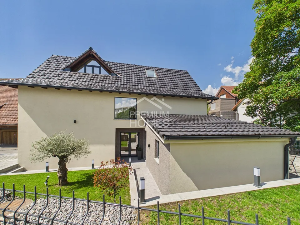 Living where the water flows - renovated and ready for you