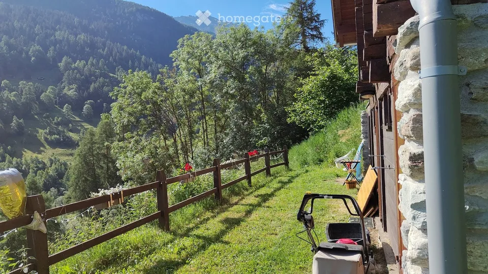 2 pezzi arredati al piano terra di un chalet a Mâche sur Hérémence