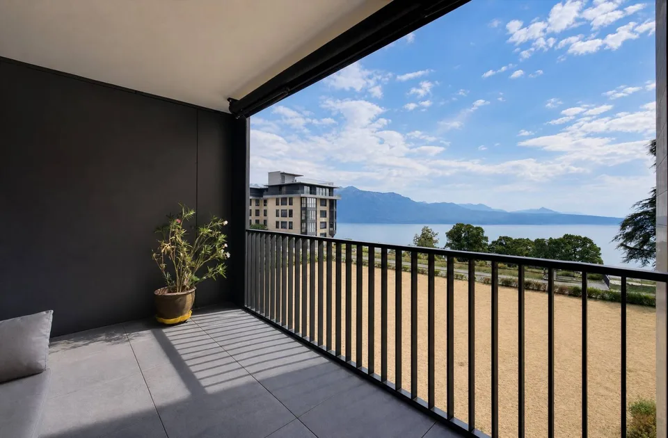 Bel appartement récent de 3.5 pièces avec grand balcon et vue sur le Lac