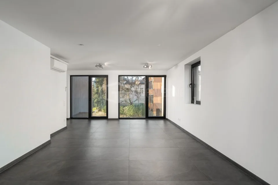 UFFICIO DI ALTO STANDING IN RESIDENZA CONTEMPORANEA – foto 9 di 13