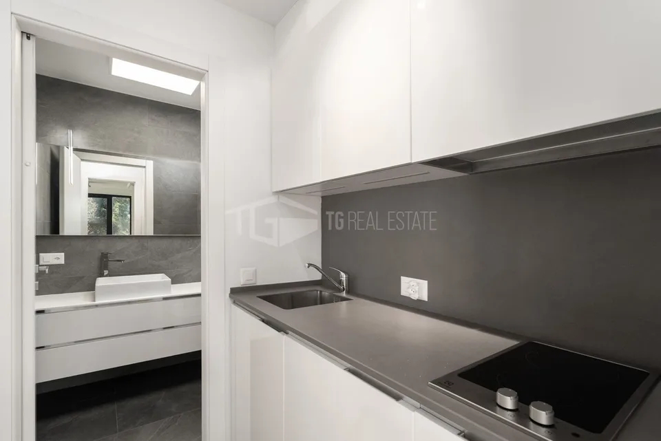 UFFICIO DI ALTO STANDING IN RESIDENZA CONTEMPORANEA – foto 12 di 13