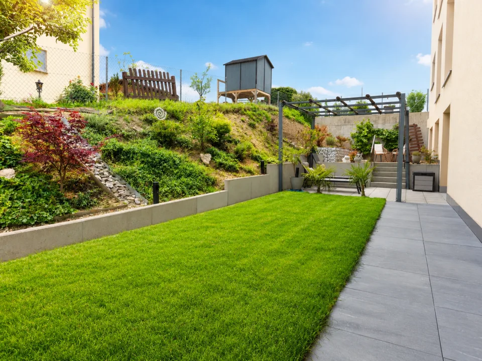 Appartamento di giardino tranquillo di 4,5 locali con stile e vista panoramica