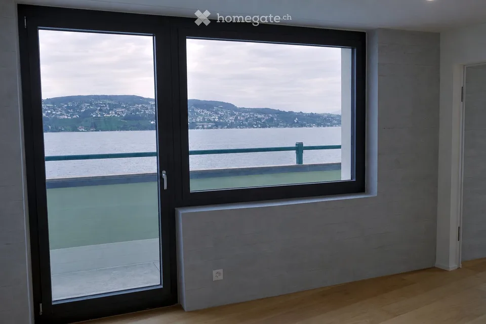 Appartamento attico di lusso 3.5 locali su Seestrasse a Thalwil