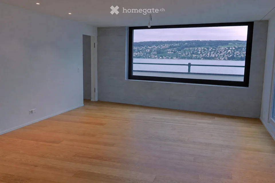 Appartamento attico di lusso 3.5 locali su Seestrasse a Thalwil